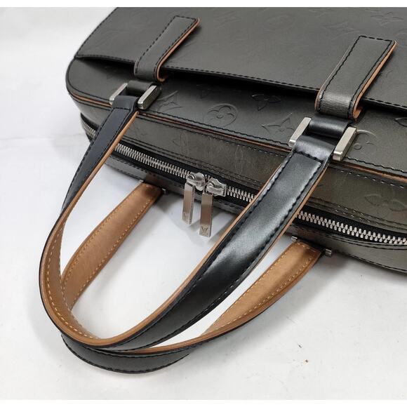 Limited Edition Louis Vuitton Monogram Mat Shelton Handbag in Noir - Picture 4 of 9